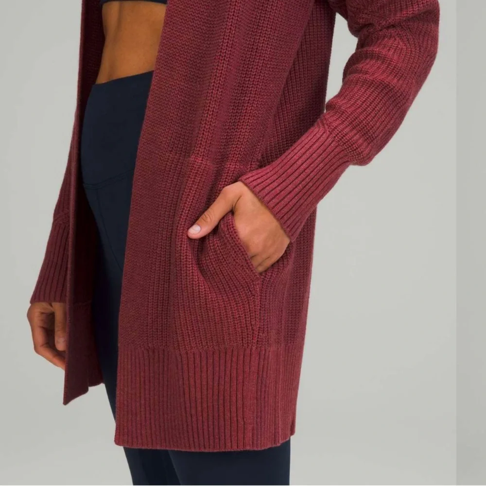 🩷NWT LULULEMON CASHLU SWEATER WRAP IN HEATHERED MULLED WINE M/L - Picture 6 of 15